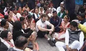 मैंने क्या अपराध किया, जो मंदिर नहीं जा सकता, असम के तीर्थस्थल में एंट्री का समय बदला तो धरने पर बैठ गए राहुल गांधी