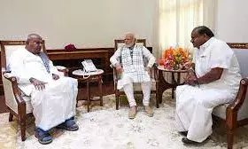 PM Modi और अमित शाह चाहें तो मेरा बेटा..., पूर्व पीएम देवेगौड़ा ने ऐसा क्यों कहा? PM Modi और अमित शाह चाहें तो मेरा बेटा..., पूर्व पीएम देवेगौड़ा ने ऐसा क्यों कहा?