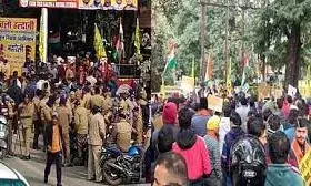 हल्द्वानी में मूल निवास स्वाभिमान महारैली, कई संगठन हुए शामिल...बोले-आज ये लड़ाई लड़ना जरूरी हल्द्वानी में मूल निवास स्वाभिमान महारैली, कई संगठन हुए शामिल...बोले-आज ये लड़ाई लड़ना जरूरी