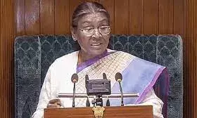 Budget Plan 2024:अयोध्या, चंद्रयान, शिक्षा व आतंकवाद का भी जिक्र, पढ़िए 12 बड़ी बातें राष्ट्रपति के अभिभाषण की Budget Plan 2024:अयोध्या, चंद्रयान, शिक्षा व आतंकवाद का भी जिक्र, पढ़िए 12 बड़ी बातें राष्ट्रपति के अभिभाषण की