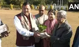 विशेषज्ञ समिति ने सीएम धामी को सौंपी मसौदा रिपोर्ट, कल कैबिनेट बैठक में होगी चर्चा