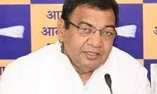 हरियाणा आप अध्यक्ष सुशील गुप्ता को दिल्ली पुलिस ने उनके आवास से हिरासत में लिया, दर्शन में होने जा रहे थे शामिल हरियाणा आप अध्यक्ष सुशील गुप्ता को दिल्ली पुलिस ने उनके आवास से हिरासत में लिया, दर्शन में होने जा रहे थे शामिल