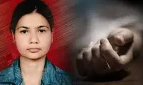 सुसाइड नोट में लिखीं ये बातें, पड़ोसी बोले- रात में किसी से फोन पर हुआ था झगड़ा और..