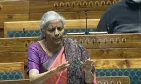 Budget Session: सरकार ने लोकसभा से मांगी 78,673 करोड़ के अतिरिक्त खर्च की अनुमति, दो नए बिल भी हुए पेश Budget Session: सरकार ने लोकसभा से मांगी 78,673 करोड़ के अतिरिक्त खर्च की अनुमति, दो नए बिल भी हुए पेश