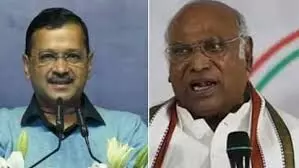 खटाई में आप-कांग्रेस गठबंधन! खरगे बोले- कोई आया तो ठीक, न आया तो ठीक... हम अकेले लड़ेंगे खटाई में आप-कांग्रेस गठबंधन! खरगे बोले- कोई आया तो ठीक, न आया तो ठीक... हम अकेले लड़ेंगे