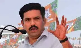 कर्नाटक में क्लीन स्वीप के लिए शाह ने दिया जीत का फार्मूला, प्रदेश भाजपा अध्यक्ष बोले- PM Modi की लोकप्रियता को वोटों में बदलेंगे कर्नाटक में क्लीन स्वीप के लिए शाह ने दिया जीत का फार्मूला, प्रदेश भाजपा अध्यक्ष बोले- PM Modi की लोकप्रियता को वोटों में बदलेंगे