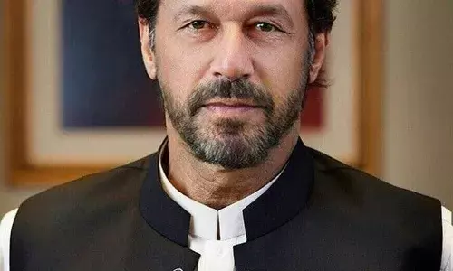 Imran Khan: इमरान खान की पाकिस्तान में  पीटीआई ने भी ठोकी सत्ता पर दावेदारी, राष्ट्रपति से मिले पार्टी नेता