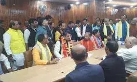 भाजपा उम्मीदवारों ने दाखिल किया नामांकन, मुख्यमंत्री योगी सहित मौजूद रहे वरिष्ठ पदाधिकारी