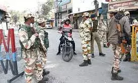 बनभूलपुरा में कर्फ्यू में मिलेगी इतने घंटे की ढील, बंद रहेगी इंटरनेट सेवा; इस समय ले सकेंगे सामान बनभूलपुरा में कर्फ्यू में मिलेगी इतने घंटे की ढील, बंद रहेगी इंटरनेट सेवा; इस समय ले सकेंगे सामान