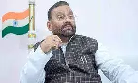 UP Politics:  स्वामी प्रसाद मौर्य नई पार्टी का गठन करेंगे, नाम व झंडा लॉन्च किया, मनाने पहुंचे सपा नेता