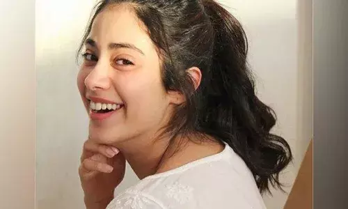 Janhvi Kapoor:राम चरण के साथ मुख्य भूमिका में नजर आएंगी जान्हवी  आरसी 16 में , पिता बोनी कपूर ने की पुष्टि Janhvi Kapoor:राम चरण के साथ मुख्य भूमिका में नजर आएंगी जान्हवी  आरसी 16 में , पिता बोनी कपूर ने की पुष्टि