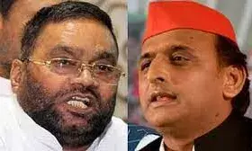 स्वामी बोले- भाषा में सलीका नहीं पता नहीं किस बात के प्रोफेसर हैं रामगोपाल, अखिलेश ने किया पलटवार