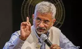 Jaishankar: रूस से रक्षा सहयोग पर जयशंकर की दो टूक , पश्चिमी देशों ने लंबे समय तक पाकिस्तान को हथियार दिए, Jaishankar: रूस से रक्षा सहयोग पर जयशंकर की दो टूक , पश्चिमी देशों ने लंबे समय तक पाकिस्तान को हथियार दिए,
