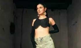 फिर सुर्खियों में आईं दिव्या खोसला, मां के नाम क्रिप्टिक पोस्ट ने सोशल मीडिया पर बढ़ाई हलचल फिर सुर्खियों में आईं दिव्या खोसला, मां के नाम क्रिप्टिक पोस्ट ने सोशल मीडिया पर बढ़ाई हलचल