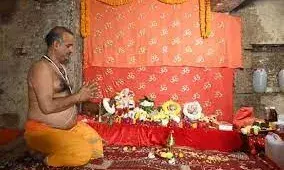 हाईकोर्ट का बड़ा फैसला, व्यास तहखाने में पूजा रहेगी जारी; मुस्लिम पक्ष की याचिका खारिज हाईकोर्ट का बड़ा फैसला, व्यास तहखाने में पूजा रहेगी जारी; मुस्लिम पक्ष की याचिका खारिज