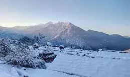 पहाड़ी इलाकों में आज भी बिगड़ा रहेगा मौसम, बारिश-बर्फबारी के आसार पहाड़ी इलाकों में आज भी बिगड़ा रहेगा मौसम, बारिश-बर्फबारी के आसार