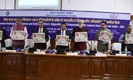 मुख्य चुनाव आयुक्त ने काफी टेबल बुक का किया विमोचन, अफसरों संग कर रहे चुनावी तैयारियों की समीक्षा मुख्य चुनाव आयुक्त ने काफी टेबल बुक का किया विमोचन, अफसरों संग कर रहे चुनावी तैयारियों की समीक्षा