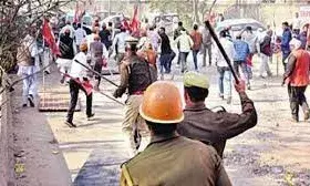 प्रजापति समाज की संकल्प यात्रा रोकने पर बवाल, पुलिस पर पत्थर फेंके और वाहनों में तोड़फोड़