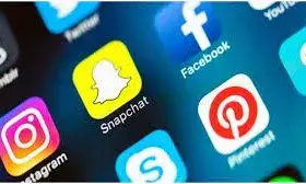 पाकिस्तान में फेसबुक, यूट्यूब समेत पूरे सोशल मीडिया पर प्रतिबंध लगाने की तैयारी, बचकानी वजह बताई पाकिस्तान में फेसबुक, यूट्यूब समेत पूरे सोशल मीडिया पर प्रतिबंध लगाने की तैयारी, बचकानी वजह बताई