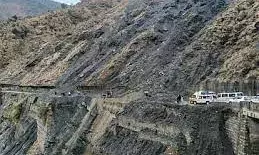 बारिश से त्यूनी और कालसी-चकराता मार्ग पर आया मलबा, रास्ता बंद होने से फंसे वाहन बारिश से त्यूनी और कालसी-चकराता मार्ग पर आया मलबा, रास्ता बंद होने से फंसे वाहन