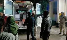 विंध्याचल दर्शन कर लौट रहे श्रद्धालुओं की बस पलटी, मची चीख पुकार; पांच घायल