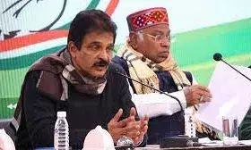 EC के इस्तीफे के बाद कांग्रेस हमलावर, कहा- संस्थाओं का विनाश नहीं रुका तो हावी हो जाएगी तानाशाही