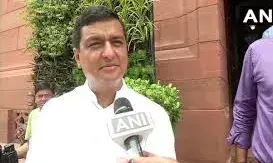 मोदी-शाह के करीबी बलूनी गढ़वाल में कांग्रेस के गोदियाल से लेंगे टक्कर, गिनाएंगे ये उपलब्धियां मोदी-शाह के करीबी बलूनी गढ़वाल में कांग्रेस के गोदियाल से लेंगे टक्कर, गिनाएंगे ये उपलब्धियां