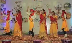 गांव महोत्सव के दूसरे दिन कलाकारों ने खूब झुमाया, महिलाओं का सम्मान, कार्यक्रम को मिली सराहना गांव महोत्सव के दूसरे दिन कलाकारों ने खूब झुमाया, महिलाओं का सम्मान, कार्यक्रम को मिली सराहना