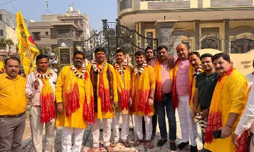 फाल्गुन माह की निशान यात्रा निकाली