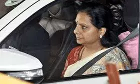 के. कविता को राहत नहीं, कोर्ट ने तीन दिन की रिमांड बढ़ाई, बोलीं- ये एक राजनीतिक साजिश के. कविता को राहत नहीं, कोर्ट ने तीन दिन की रिमांड बढ़ाई, बोलीं- ये एक राजनीतिक साजिश