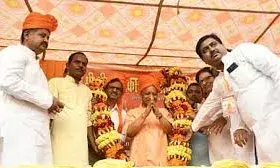 गोरखपुर से सीएम योगी ने दिया संदेश, कहा- सौहार्द, शांति और समता के प्रतीक होने चाहिए पर्व-त्योहार गोरखपुर से सीएम योगी ने दिया संदेश, कहा- सौहार्द, शांति और समता के प्रतीक होने चाहिए पर्व-त्योहार