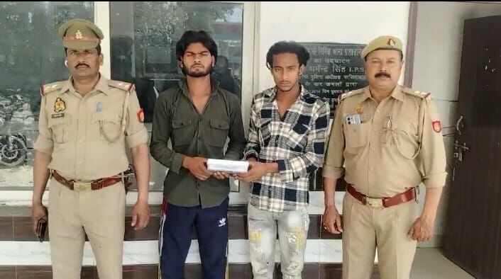 दो चोर गिरफ्तार, कब्जे से चोरी का मोबाइल और बाइक बरामद
