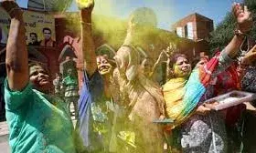 नैनीताल जिले में आज भी होली, अवकाश जारी, पढ़ें डीएम का आदेश, क्या खुला और क्या रहेगा बंद