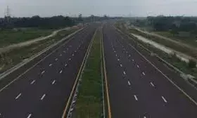 दिल्ली-गुरुग्राम एक्सप्रेसवे पर अब महंगा हो जाएगा सफर, एक अप्रैल से लागू होंगे नए दाम; जानें नया रेट दिल्ली-गुरुग्राम एक्सप्रेसवे पर अब महंगा हो जाएगा सफर, एक अप्रैल से लागू होंगे नए दाम; जानें नया रेट