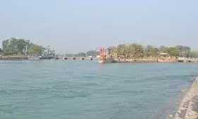 दो युवतियों ने गंगनहर में लगाई छलांग, लोगों ने निकाला बाहर, हालत गंभीर