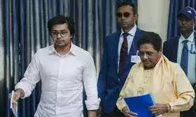 बुआ-भतीजे के यूपी नापने का बना ऐसा हेलीकॉप्टर प्लान, मायावती से पहले आकाश संभालेंगे मोर्चा