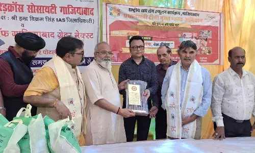 रोटरी क्लब ने क्षय रोगियों को बांटी पुष्टाहार पोटली