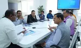 भाजपाइयों के घर से हटाया पार्टी का झंडा, शिकायत लेकर सीईओ के पास पहुंचे नाराज कार्यकर्ता भाजपाइयों के घर से हटाया पार्टी का झंडा, शिकायत लेकर सीईओ के पास पहुंचे नाराज कार्यकर्ता