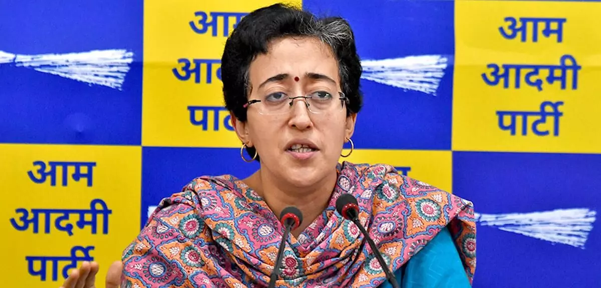 केजरीवाल की याचिका पर थोड़ी देर में सुनवाई, आतिशी ने कहा- 12 दिन में घटा 4.5 किलो वजन केजरीवाल की याचिका पर थोड़ी देर में सुनवाई, आतिशी ने कहा- 12 दिन में घटा 4.5 किलो वजन