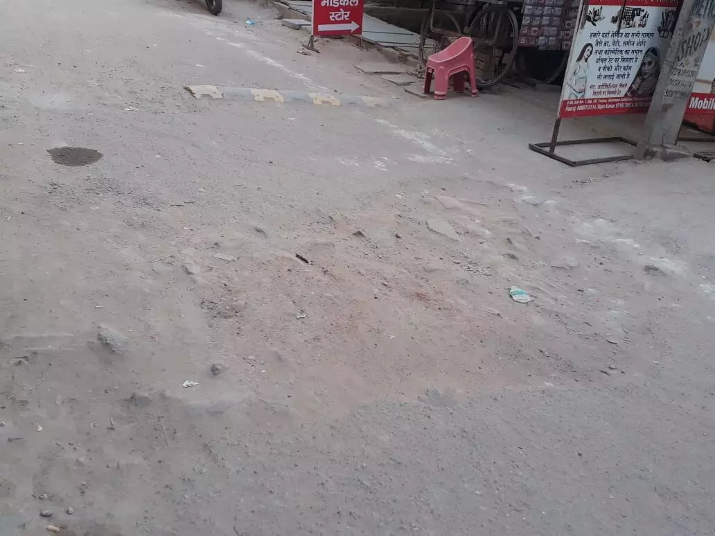 झंडापुर गांव की व्यवस्था आज भी लाचार, कई समस्याओं से हैं परेशान झंडापुर गांव की व्यवस्था आज भी लाचार, कई समस्याओं से हैं परेशान