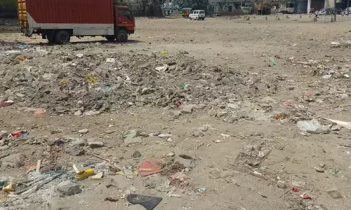 पार्कों की स्थिति बेहद खराब, झूले टूटे, नहीं है घास पार्कों की स्थिति बेहद खराब, झूले टूटे, नहीं है घास