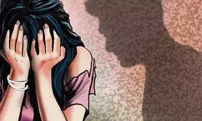 दो साल बनाता रहा शारीरिक संबंध, फिर कराया गर्भपात, अब जान से मारने की धमकी