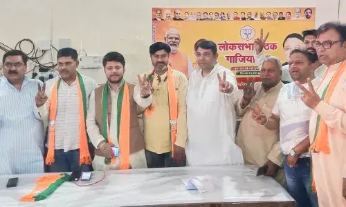 मुरादनगर नगर पालिका परिषद के सभासदों ने भाजपा की सदस्यता ली