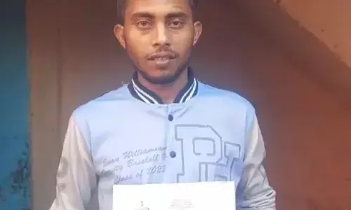 बकरी पालक के खाता में है 13 रुपये, इनकम टैक्स ने भेजा करोड़ों रुपये की जीएसटी वसूली का नोटिस, जानिए क्या है मामला बकरी पालक के खाता में है 13 रुपये, इनकम टैक्स ने भेजा करोड़ों रुपये की जीएसटी वसूली का नोटिस, जानिए क्या है मामला