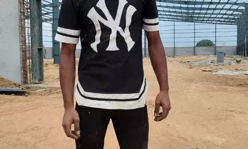 सोते हुए साथी पर किया ईंट से हमला, मौके पर मौत, जाने क्या है मामला सोते हुए साथी पर किया ईंट से हमला, मौके पर मौत, जाने क्या है मामला