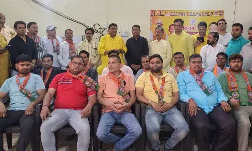 विभिन्न दलों से 20 व्यापारियों ने थामा भाजपा का दामन