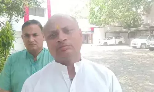 लोनी के सभासद को जान से मारने की मिली धमकी, कमिश्नर से मिले सभासद