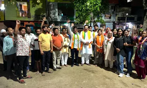 दलित समाज की बैठक में पीएम मोदी के कार्यों की जमकर की तारीफ दलित समाज की बैठक में पीएम मोदी के कार्यों की जमकर की तारीफ