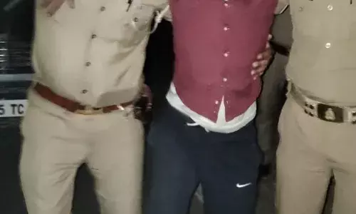 रील बनाने के दौराने महिला से लूटपाट करने वाले को पुलिस ने मारी गोली, घायल बदमाश अस्पताल में भर्ती