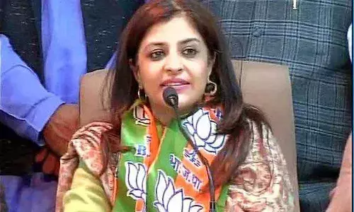 केजरीवाल जेल में रहकर जानबूझकर खा रहे आम, भाजपा की नेता शाजिया ने कहा- कौन लेगा जिम्मेदारी केजरीवाल जेल में रहकर जानबूझकर खा रहे आम, भाजपा की नेता शाजिया ने कहा- कौन लेगा जिम्मेदारी